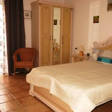 Paraiso Apartment *